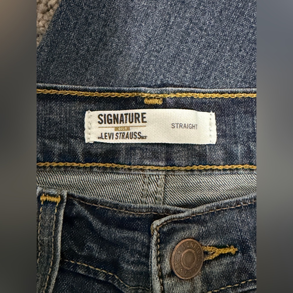Signature by Levi Strauss Men’s Blue Straight Leg Jeans - Picture 2 of 7